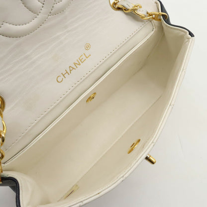Chanel Matelasse Leather Shoulder Bag
