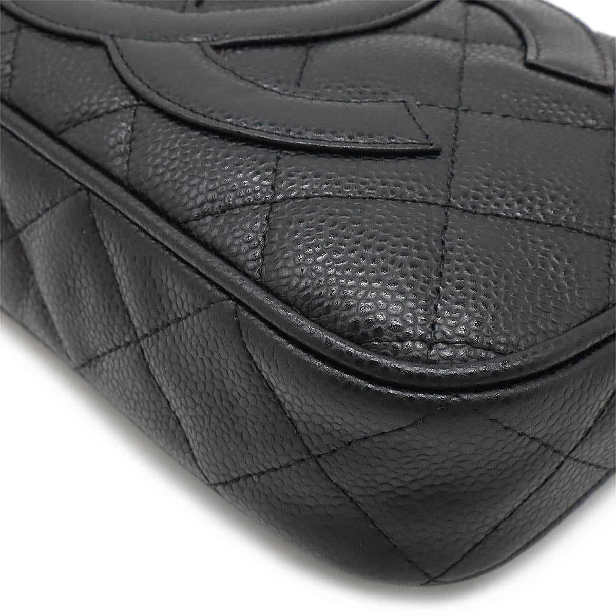 Chanel Caviar Matelasse Chain Shoulder Bag A22476
