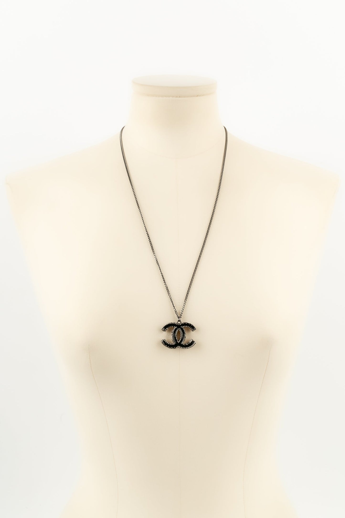 Collier cc Chanel Dfil