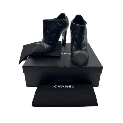 CHANEL Black Quilted Leather Pointed Toe Ankle Boots - Sz 39.5