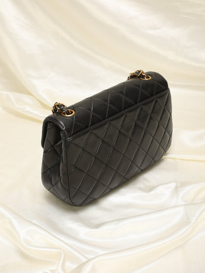 Extremely Rare Chanel Lambskin Knotted Half Flap