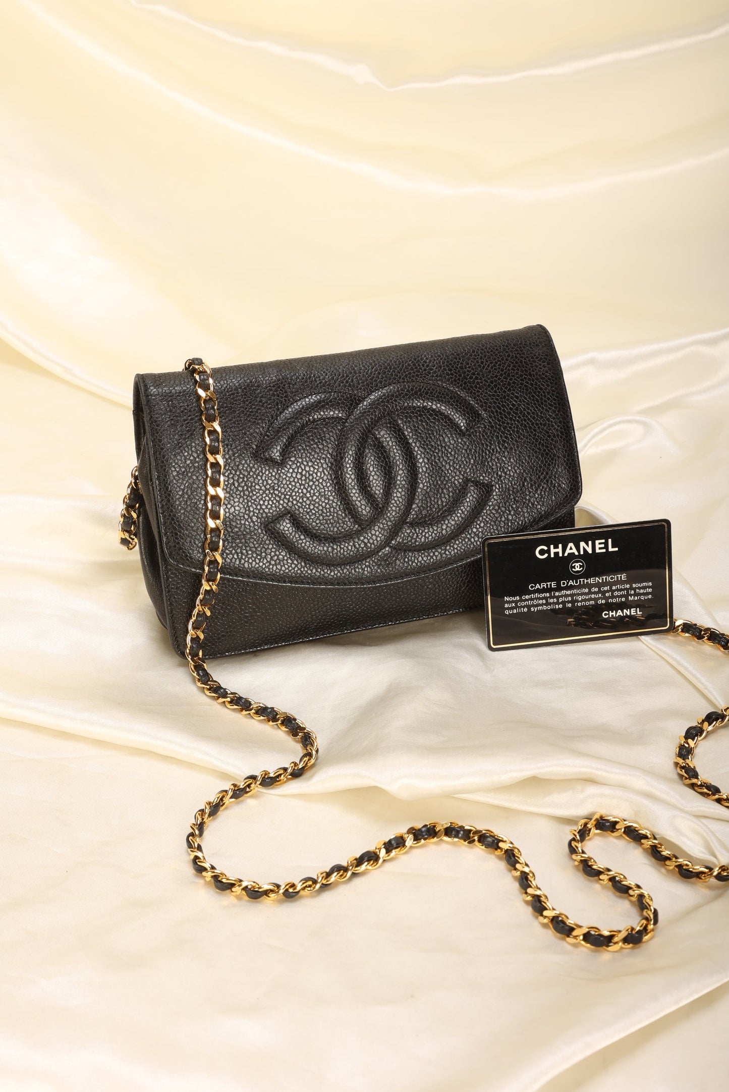 Chanel Caviar Wallet on Chain