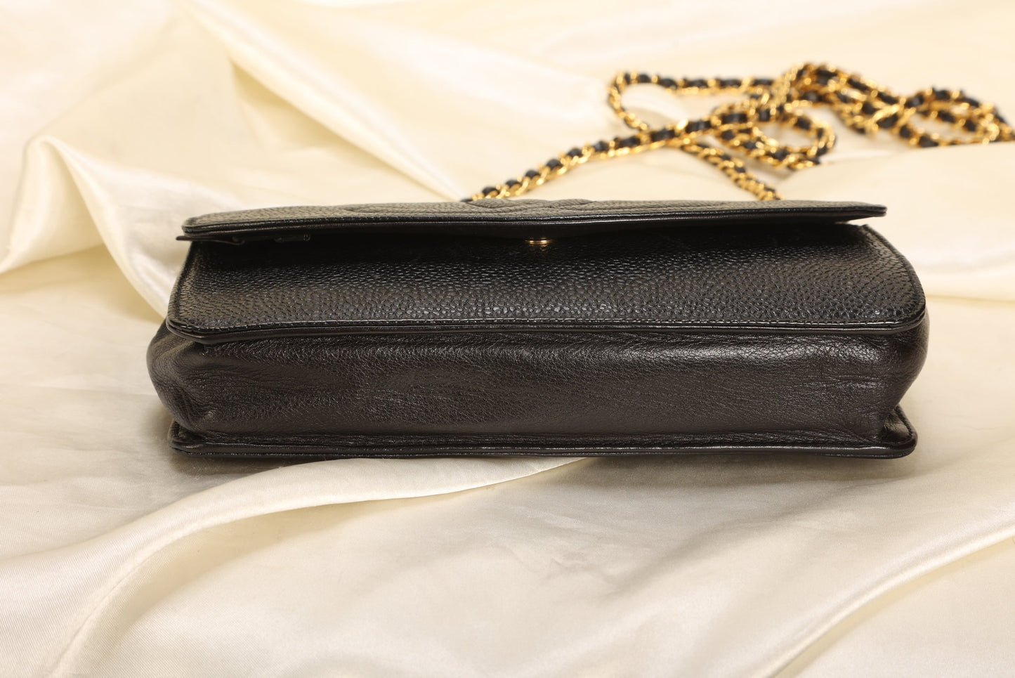 Chanel Caviar Wallet on Chain