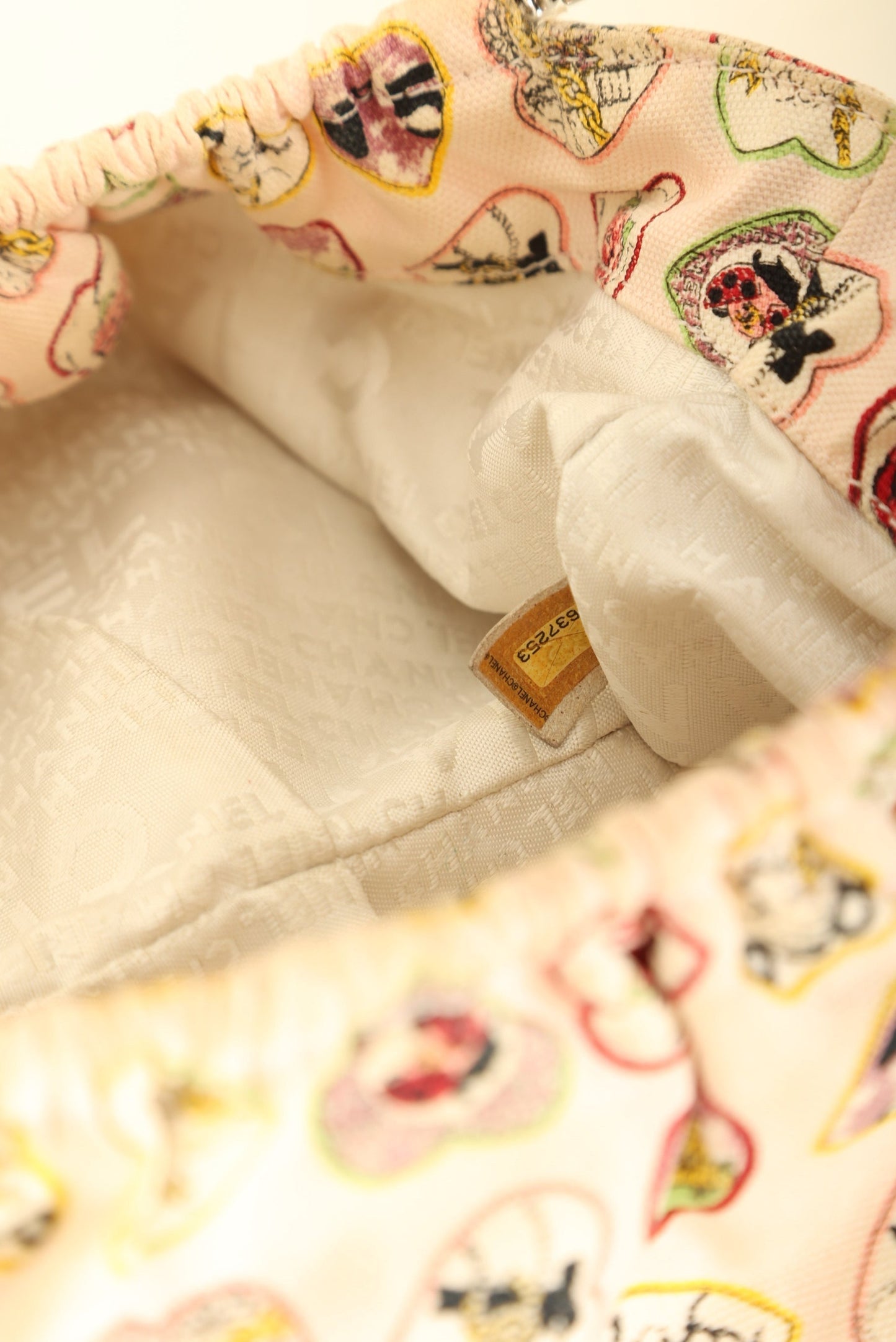 Chanel 2005 Canvas Heart Icon Pochette
