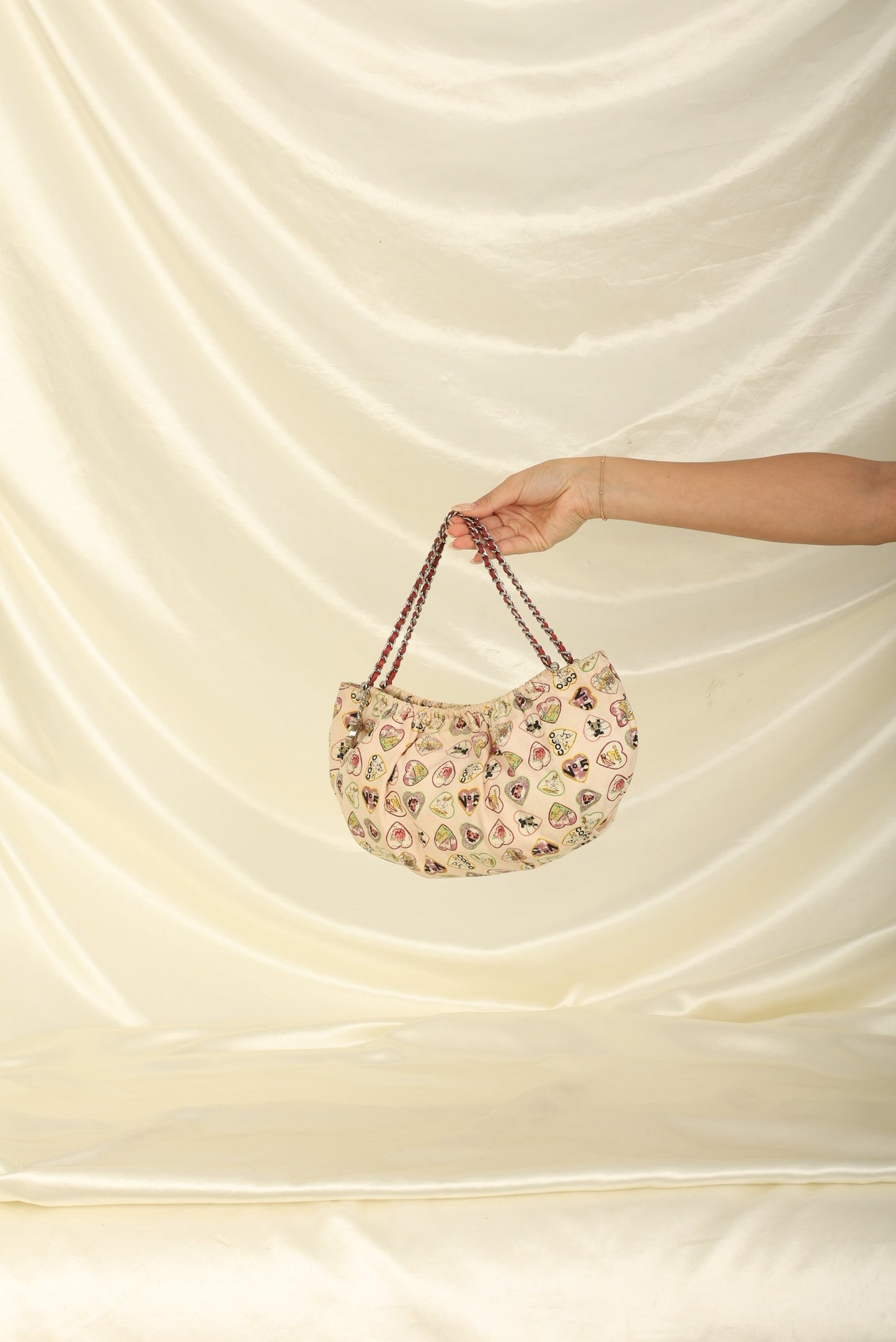 Chanel 2005 Canvas Heart Icon Pochette