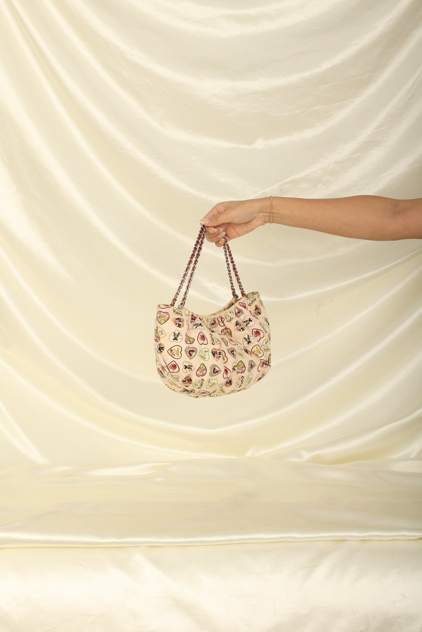 Chanel 2005 Canvas Heart Icon Pochette