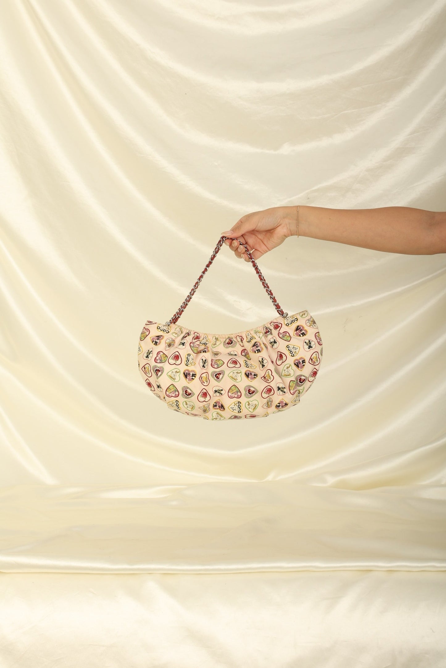 Chanel 2005 Canvas Heart Icon Pochette