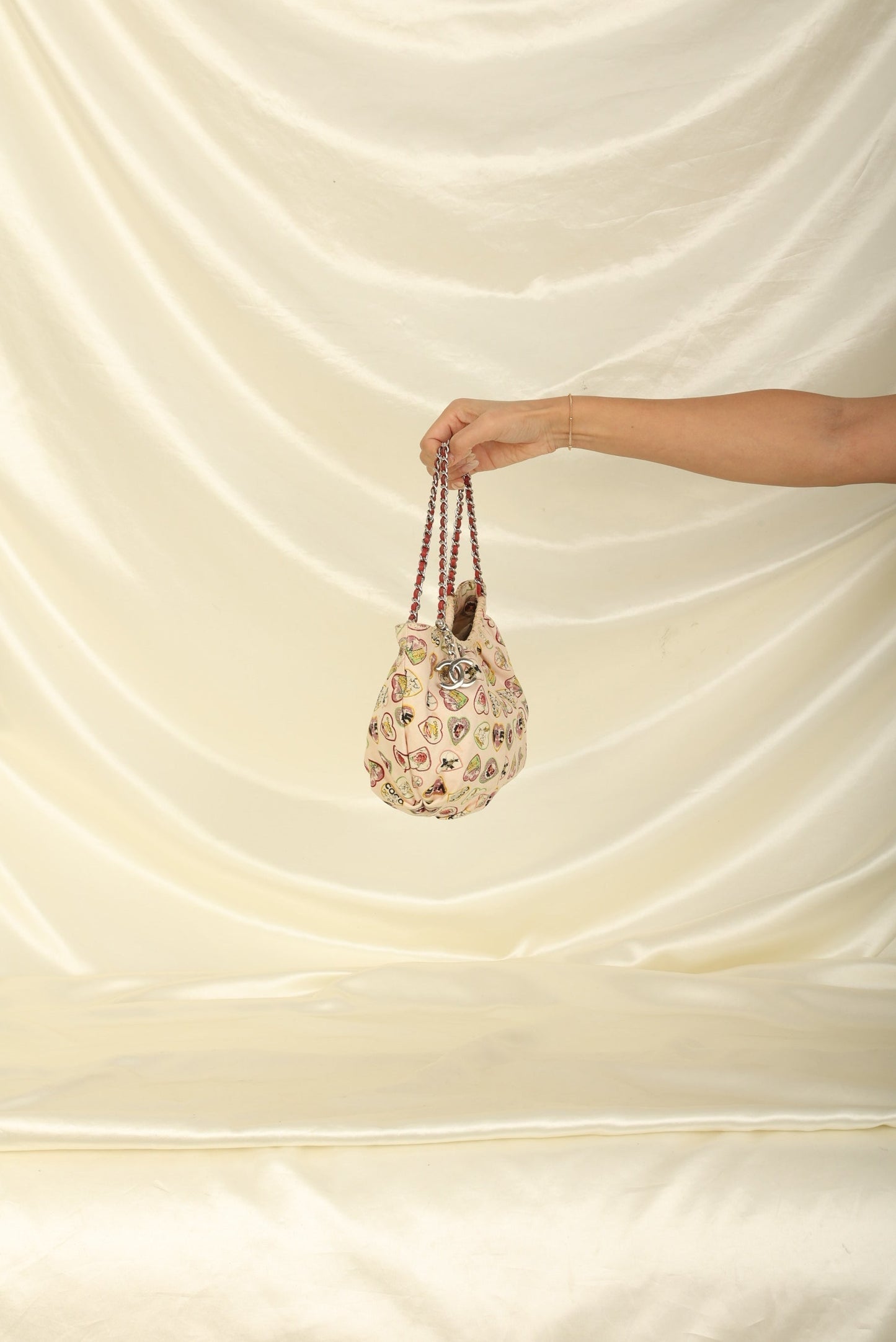 Chanel 2005 Canvas Heart Icon Pochette