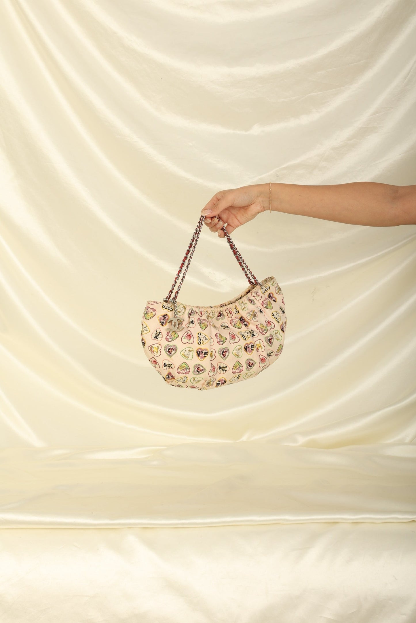 Chanel 2005 Canvas Heart Icon Pochette