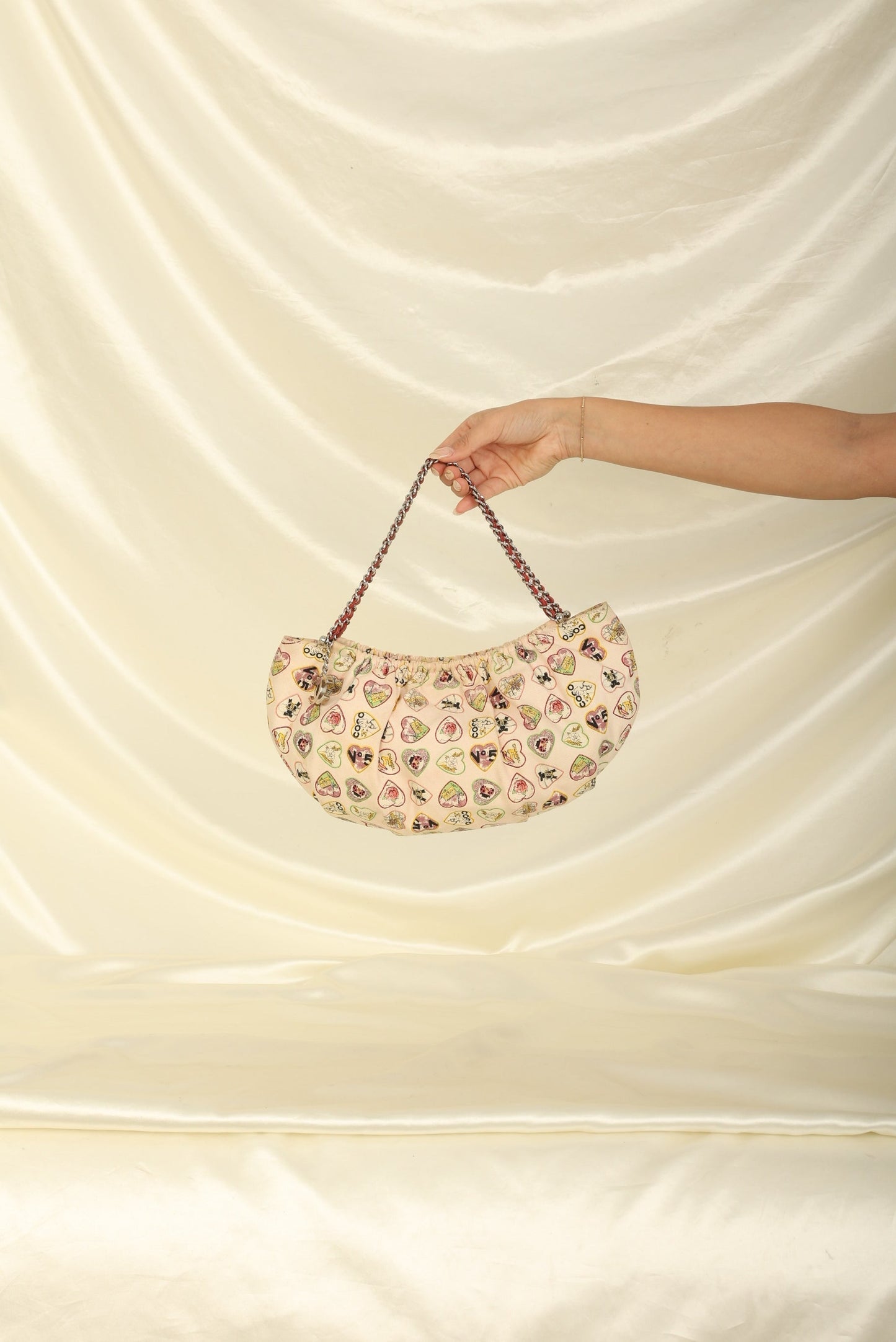 Chanel 2005 Canvas Heart Icon Pochette