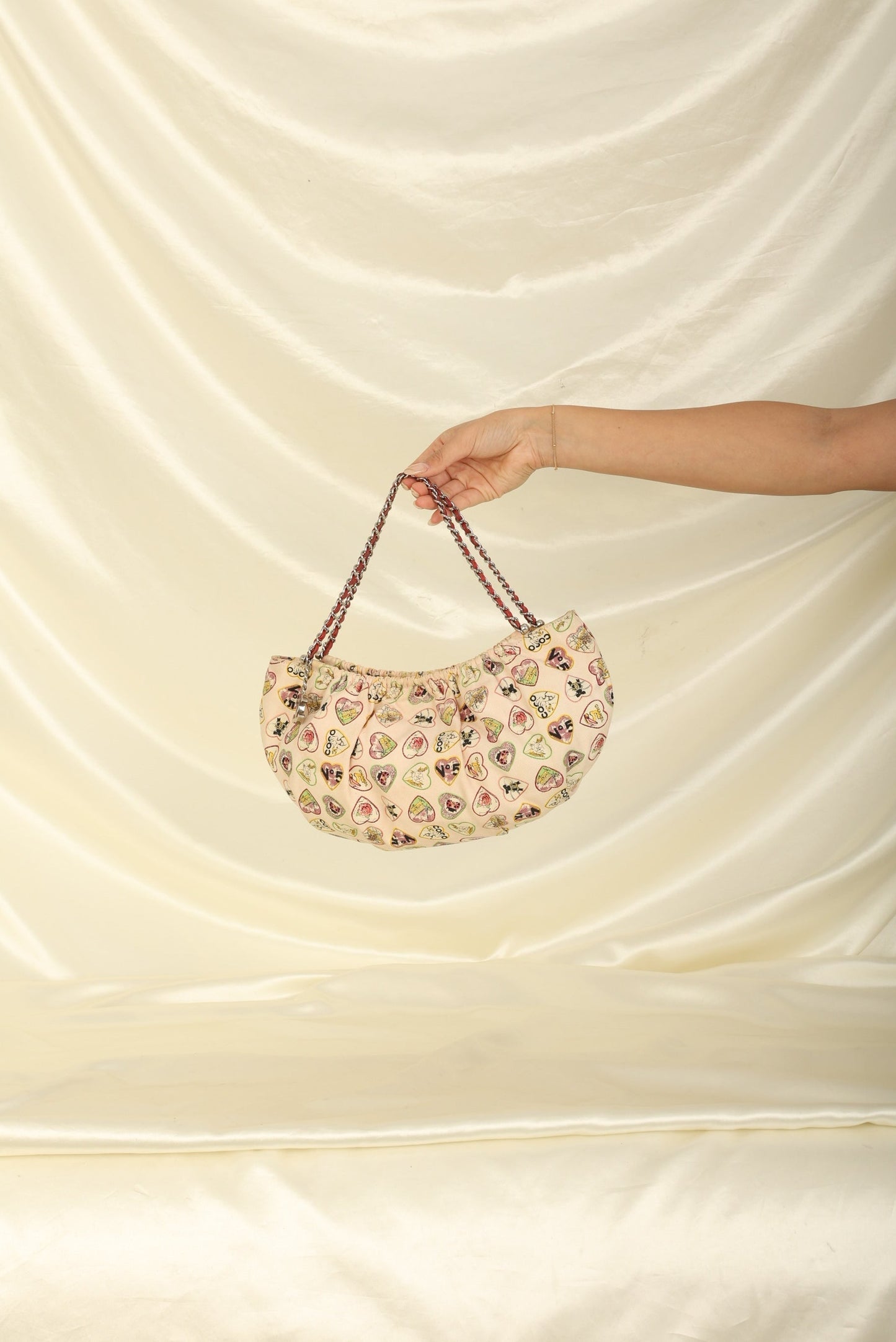 Chanel 2005 Canvas Heart Icon Pochette