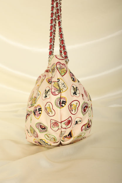 Chanel 2005 Canvas Heart Icon Pochette