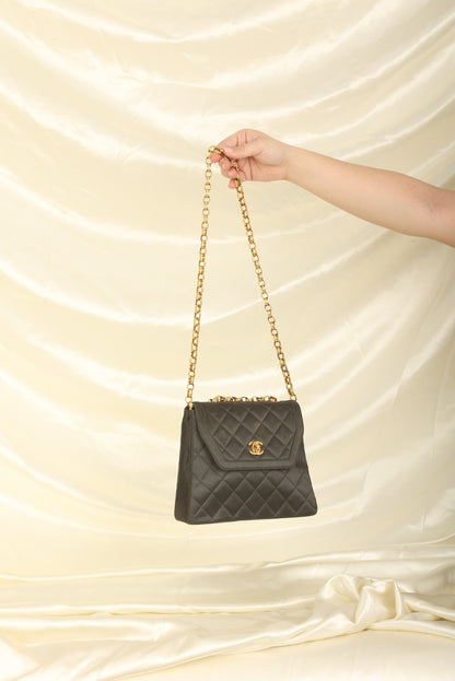 Extremely Rare Chanel 2005 Satin Trapezoid Bijoux Chain with Pouch