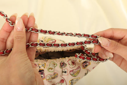 Chanel 2005 Canvas Heart Icon Pochette