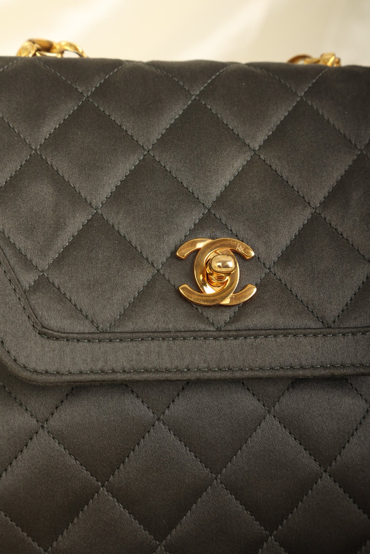 Extremely Rare Chanel 2005 Satin Trapezoid Bijoux Chain with Pouch
