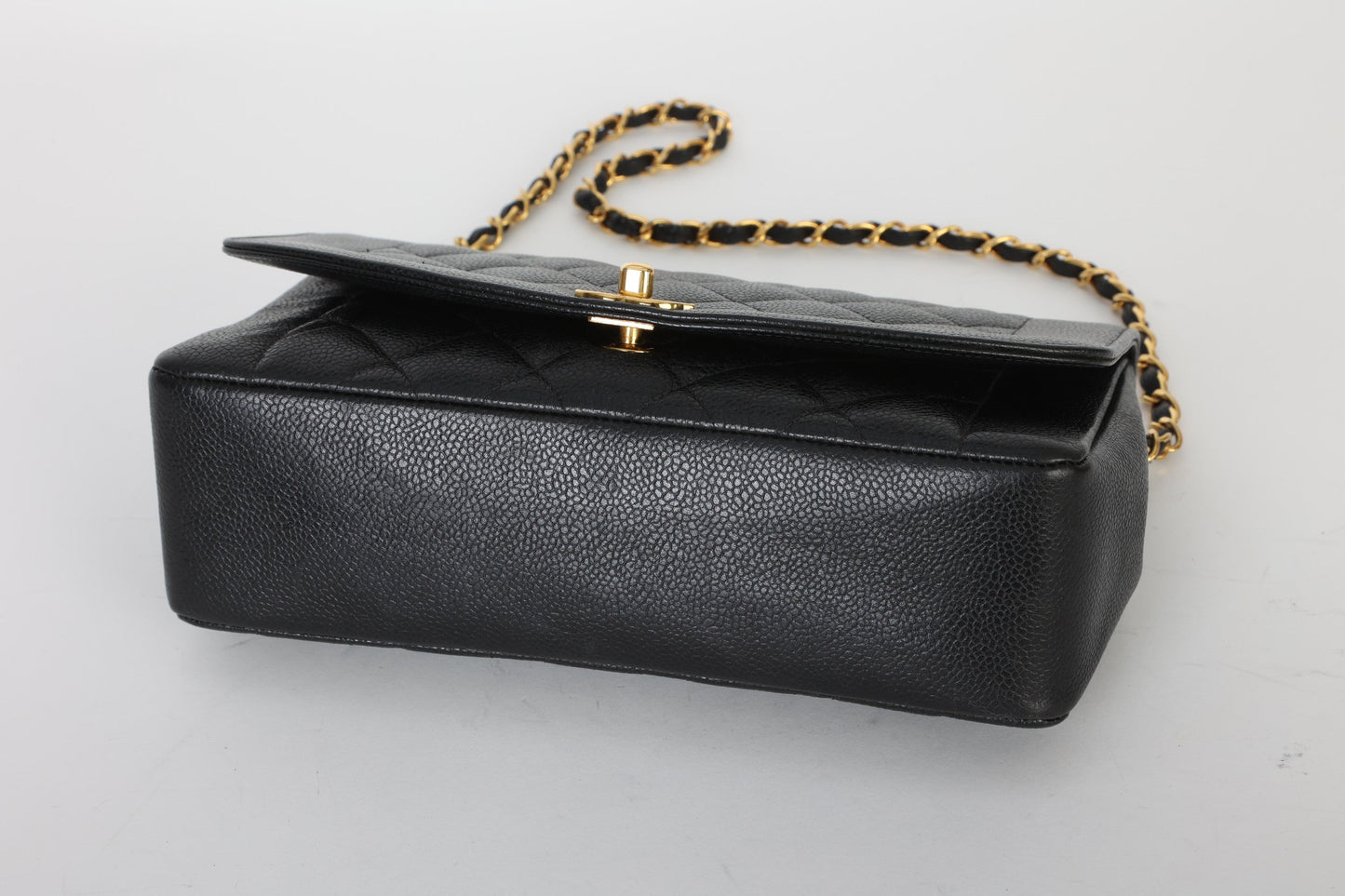 Extremely Rare Chanel 1989 Caviar Medium Diana