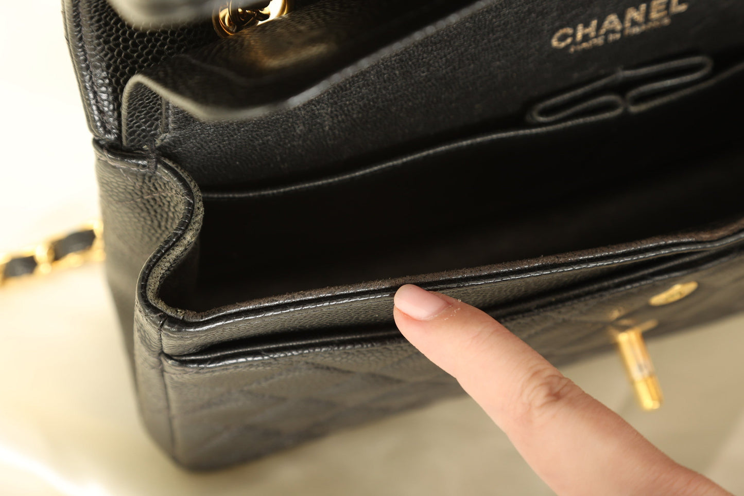 Chanel 2005 Caviar Medium Double Flap