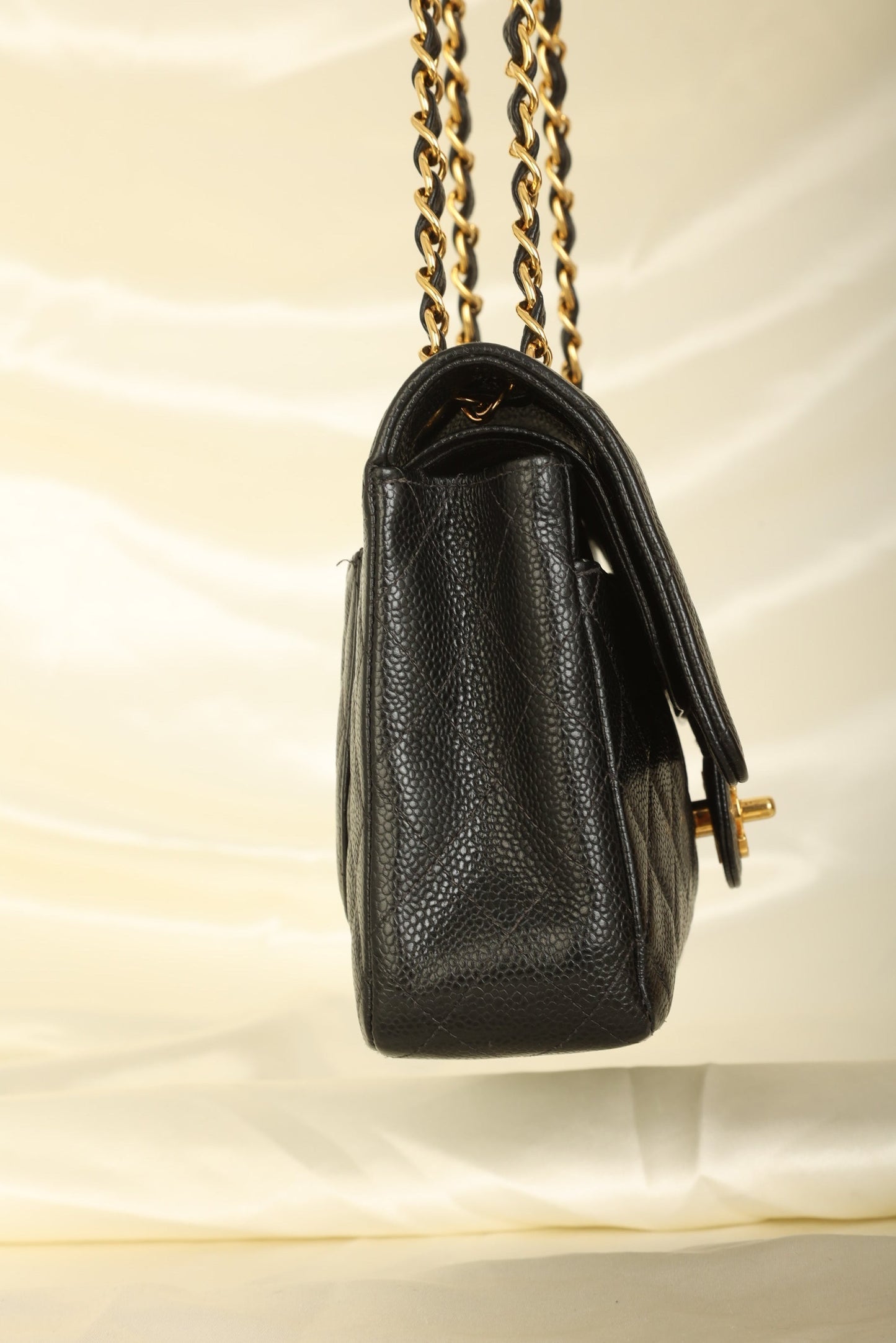 Chanel 2005 Caviar Medium Double Flap
