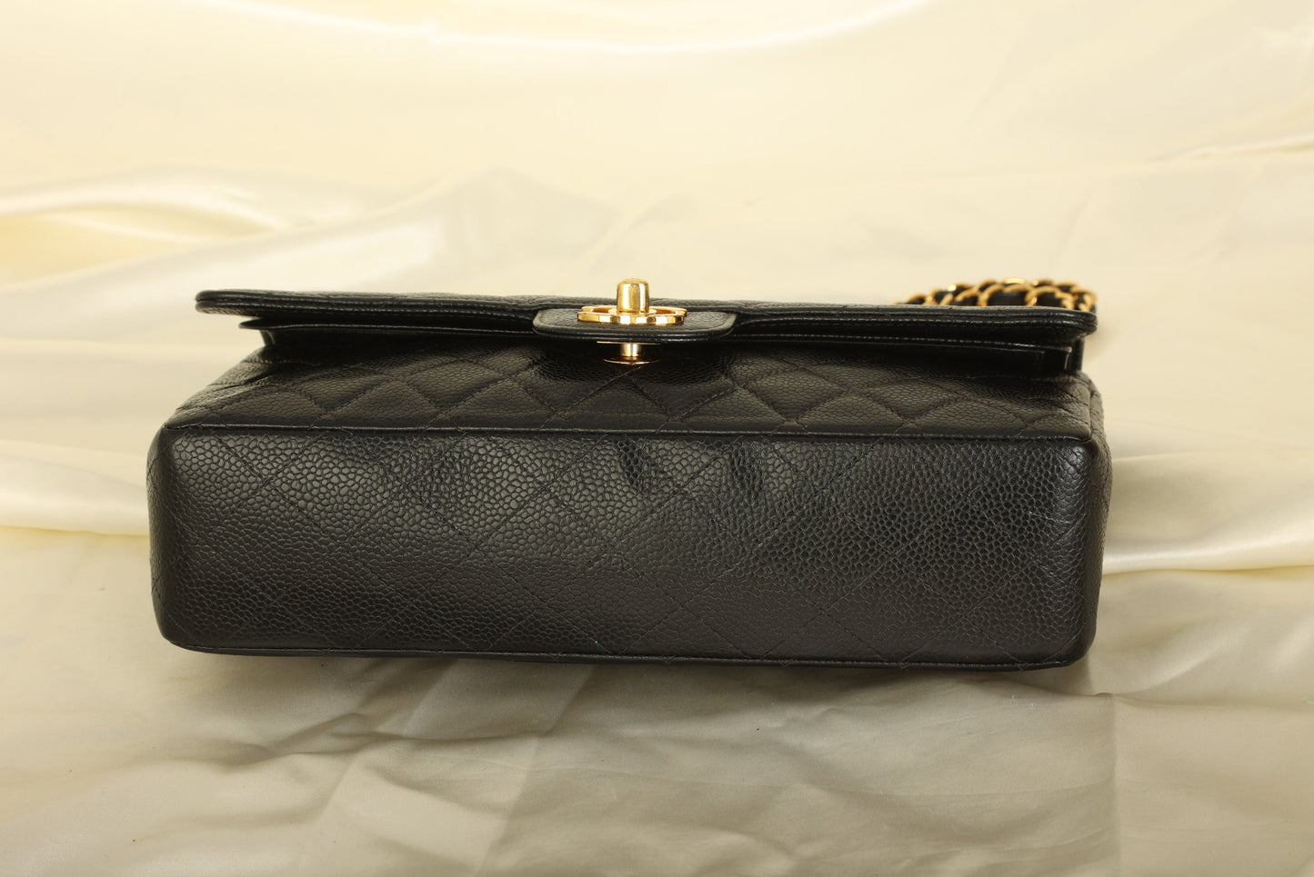Chanel 2005 Caviar Medium Double Flap