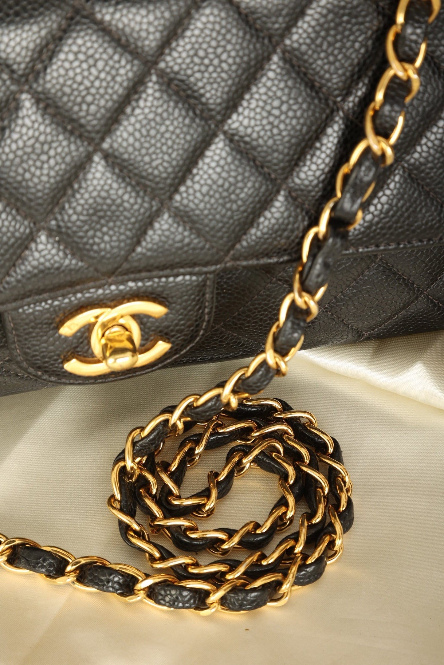Chanel 2005 Caviar Medium Double Flap