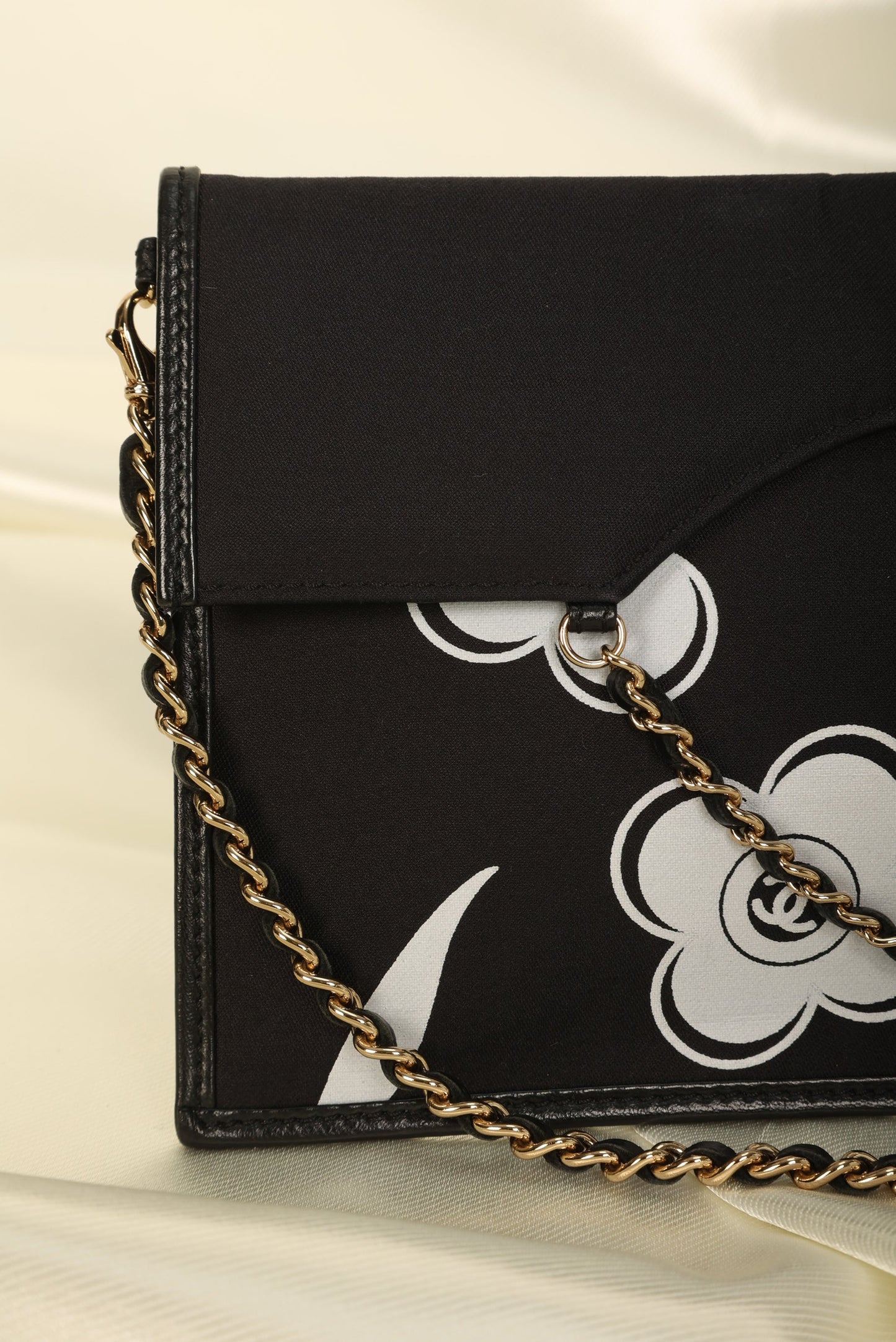 Extremely Rare Chanel Camellia CC Chain Pochette
