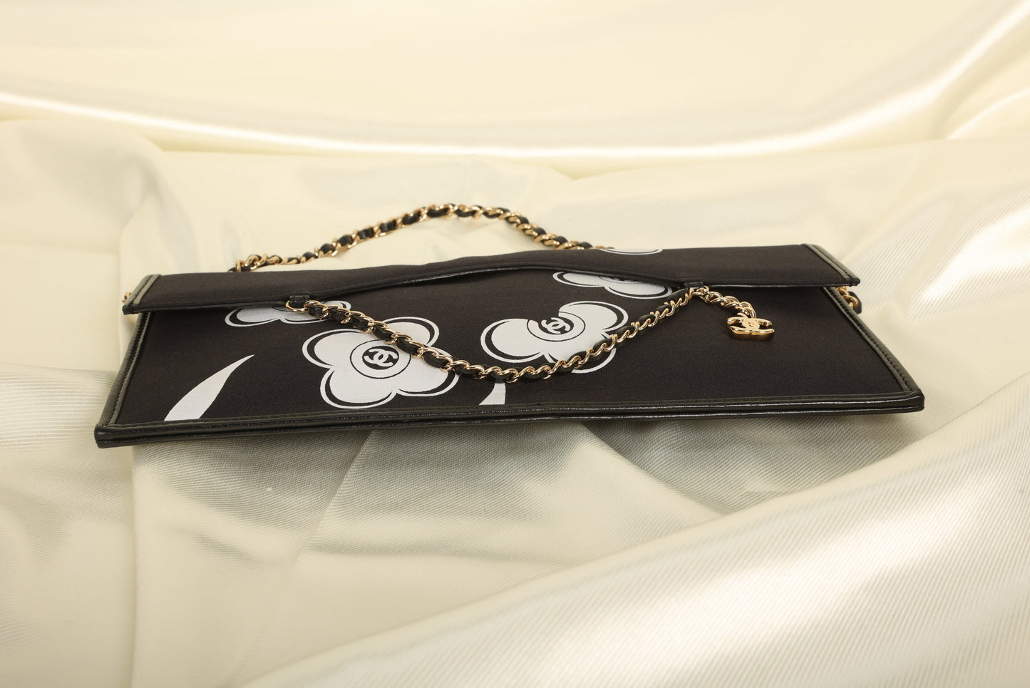 Extremely Rare Chanel Camellia CC Chain Pochette