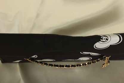 Extremely Rare Chanel Camellia CC Chain Pochette