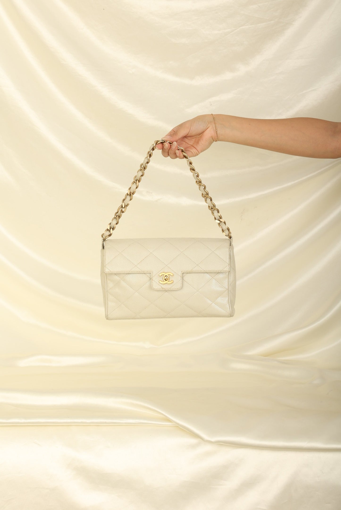 Chanel 2000 Caviar Iridescent Flap Bag