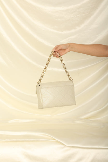 Chanel 2000 Caviar Iridescent Flap Bag