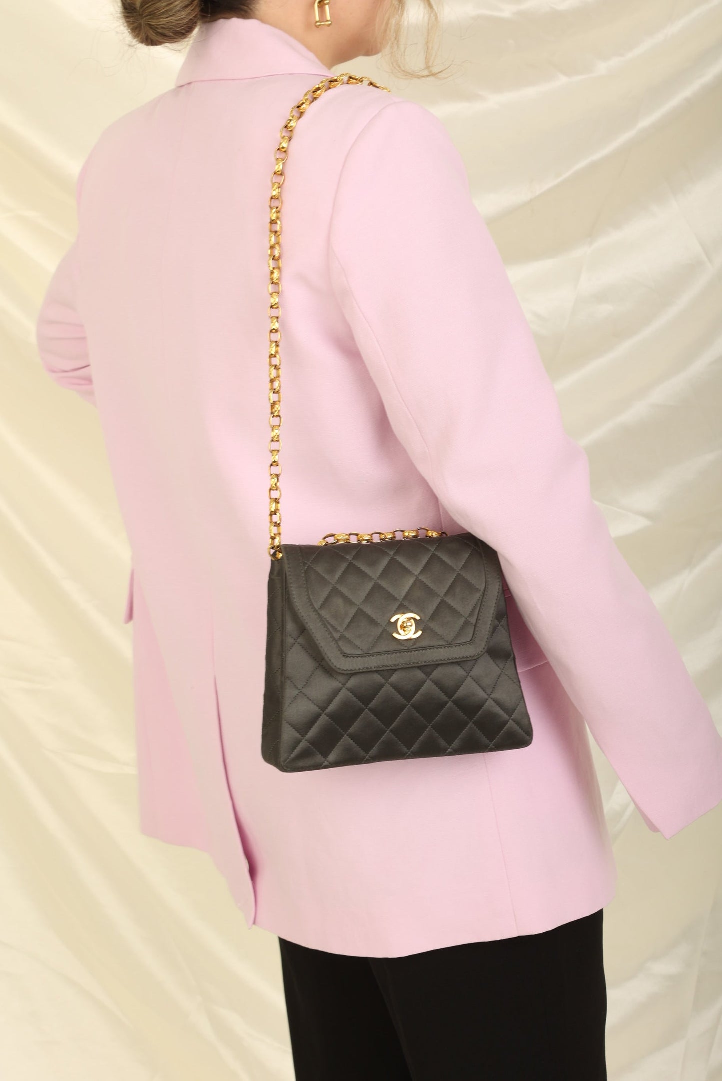 Extremely Rare Chanel 2005 Satin Trapezoid Bijoux Chain with Pouch
