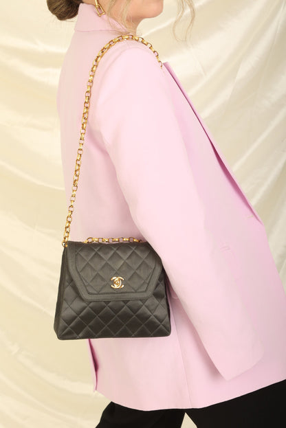 Extremely Rare Chanel 2005 Satin Trapezoid Bijoux Chain with Pouch