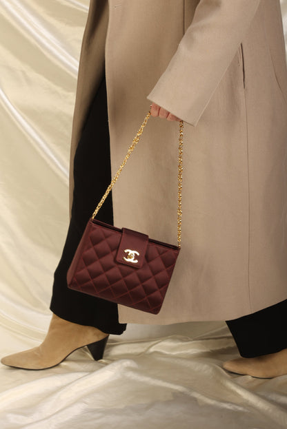 Extremely Rare Chanel Satin Chain Pochette