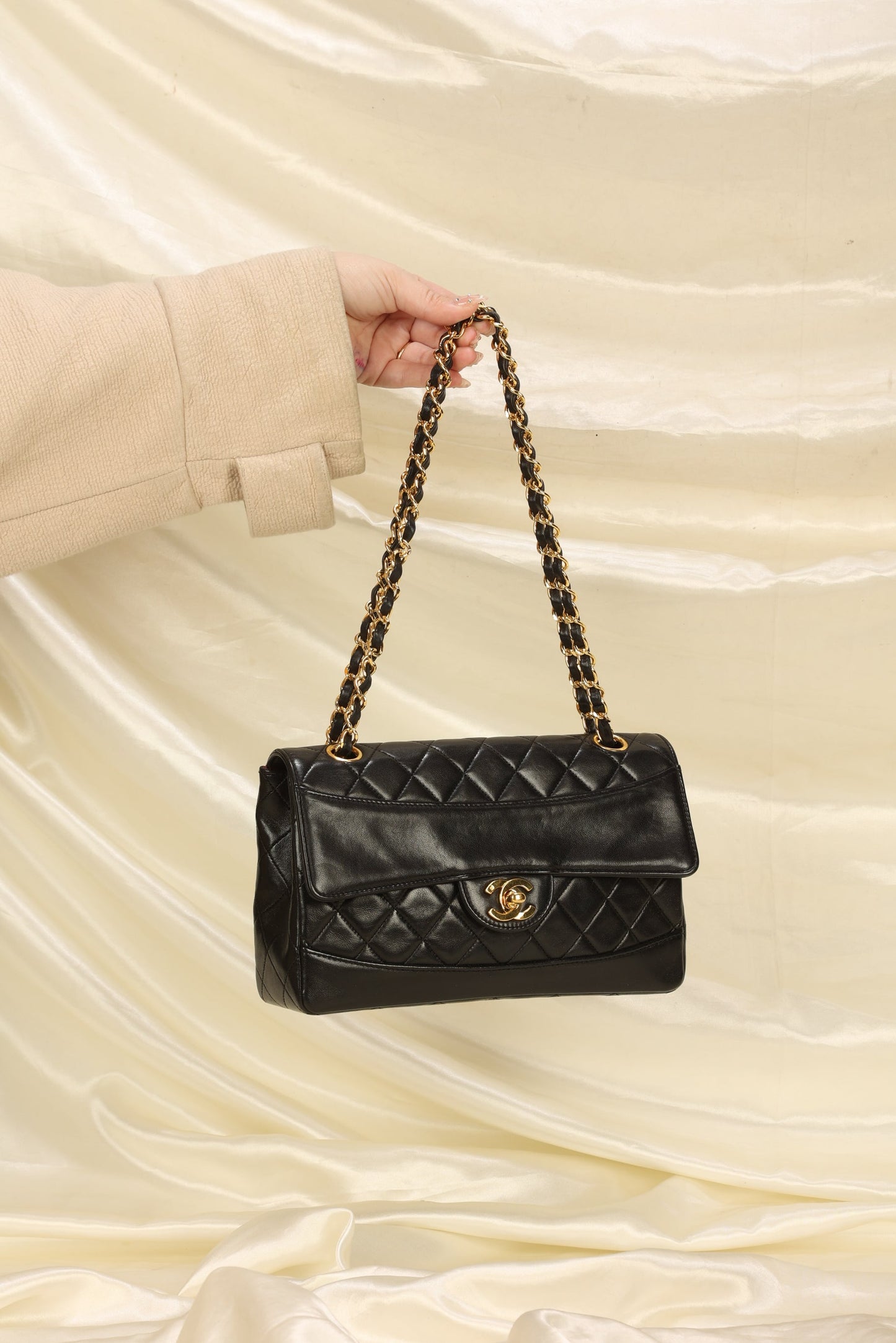 Extremely Rare Chanel Diana With Wallet