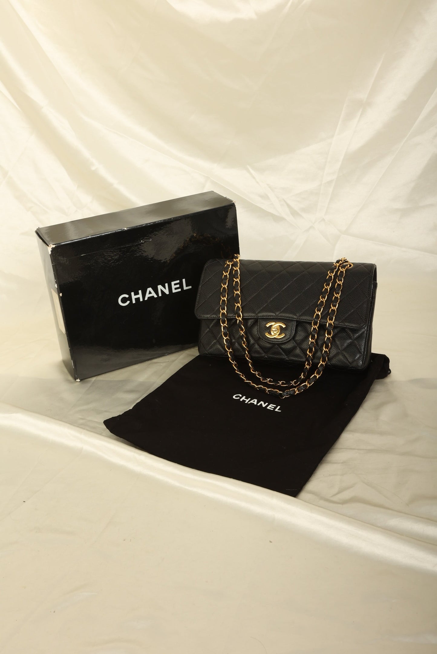 Chanel 2005 Caviar Medium Double Flap