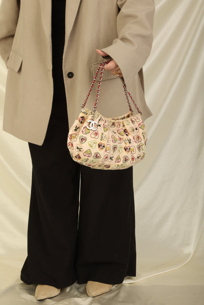 Chanel 2005 Canvas Heart Icon Pochette