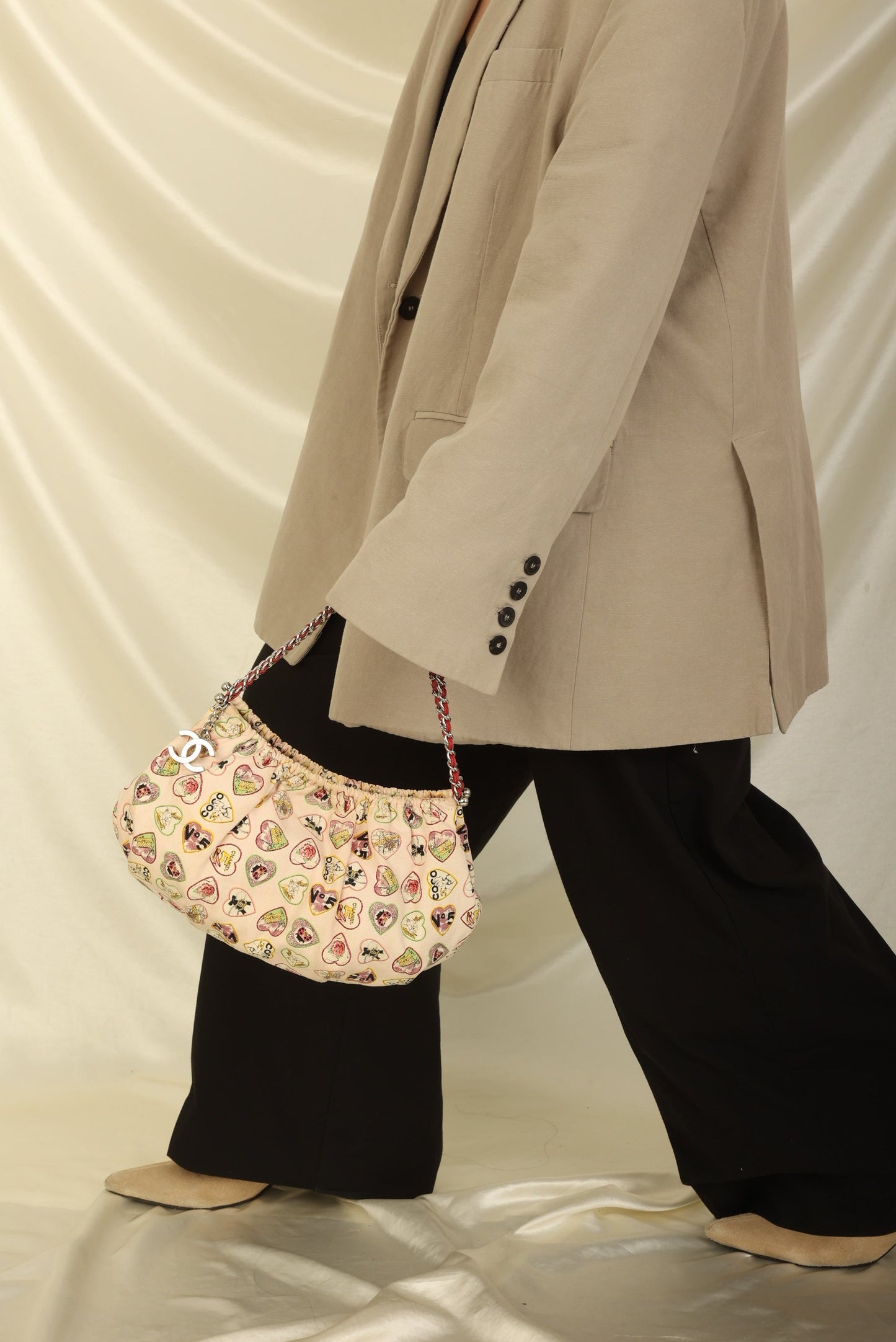 Chanel 2005 Canvas Heart Icon Pochette