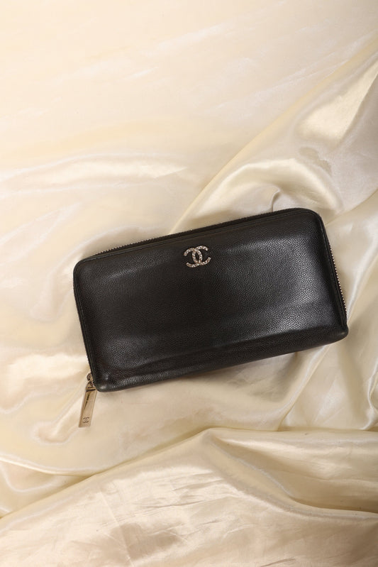 Chanel Caviar Continental Wallet