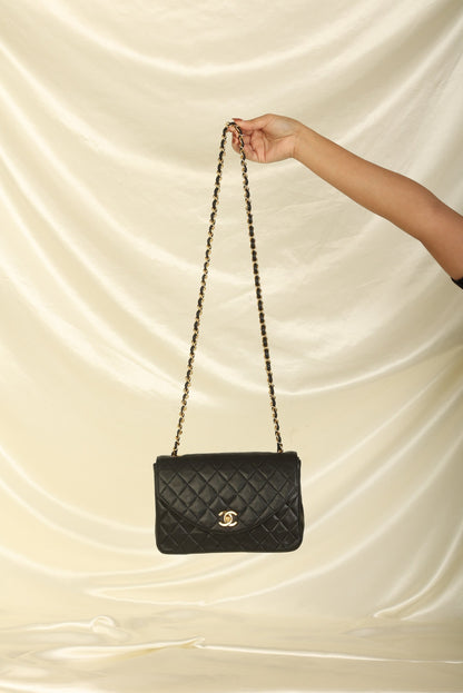 Chanel 1989 Lambskin Single Round Flap