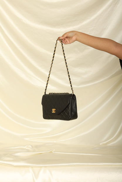 Chanel 1989 Lambskin Single Round Flap