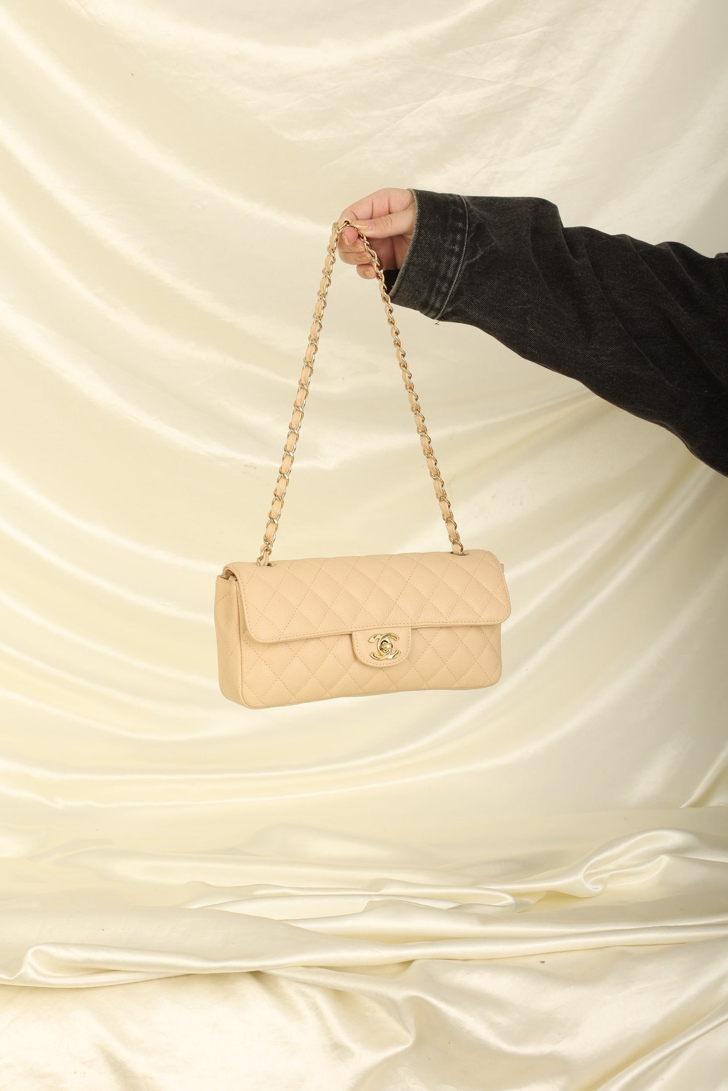 Extremely Rare Chanel 2008 Caviar East West Flap