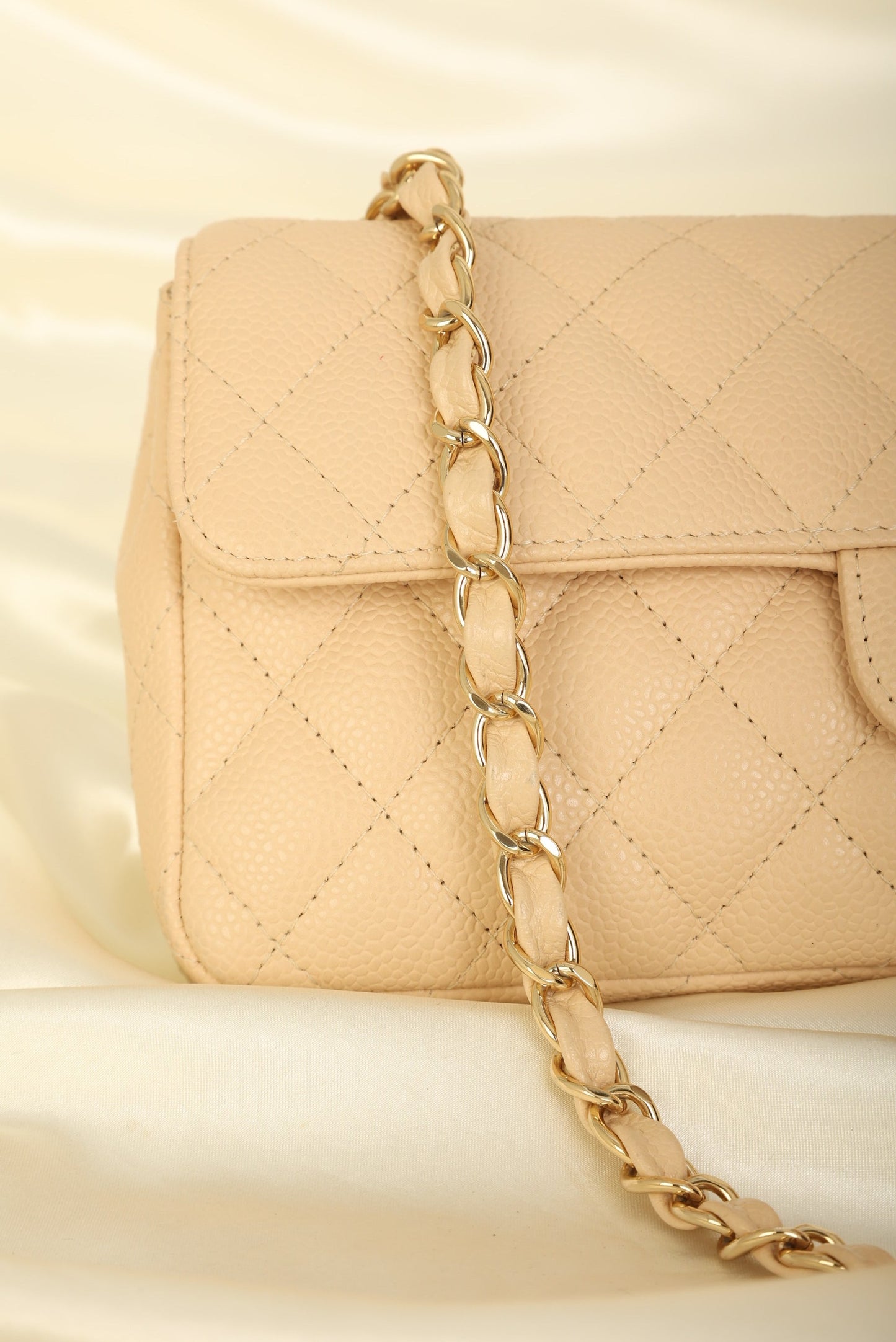 Extremely Rare Chanel 2008 Caviar East West Flap