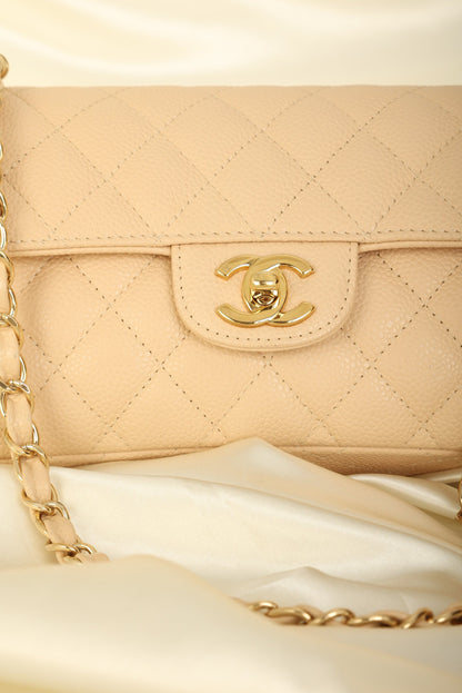 Extremely Rare Chanel 2008 Caviar East West Flap
