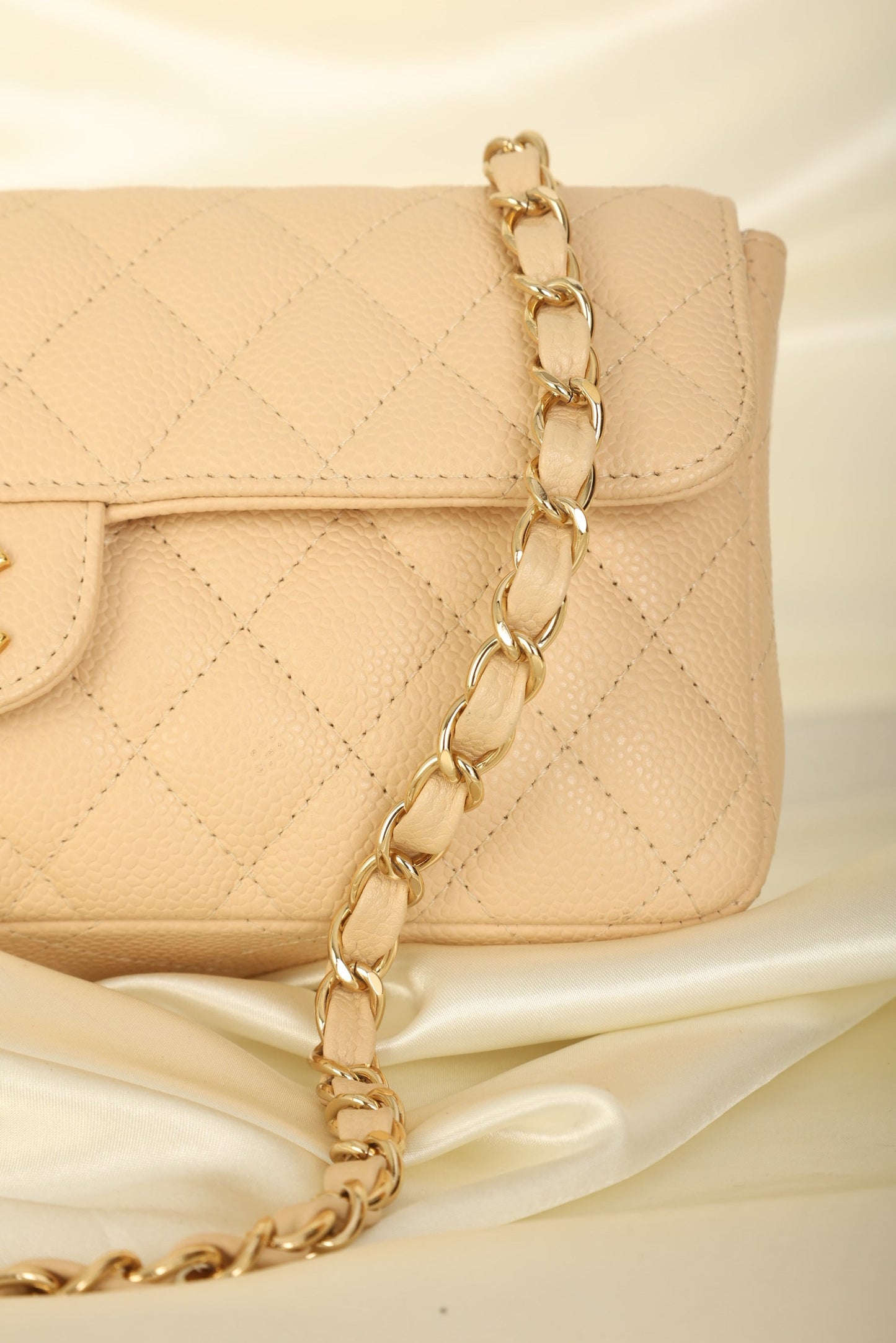 Extremely Rare Chanel 2008 Caviar East West Flap