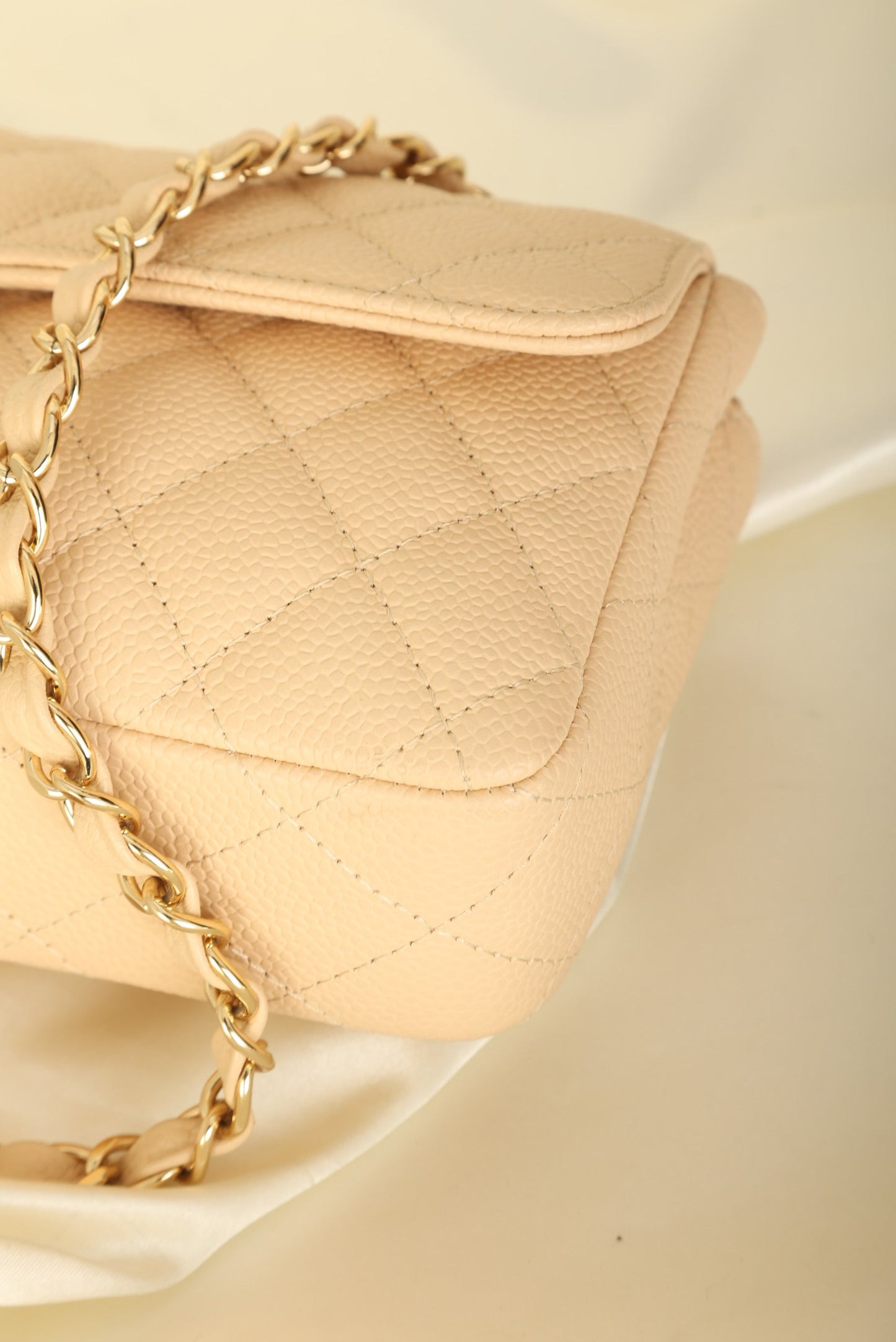 Extremely Rare Chanel 2008 Caviar East West Flap