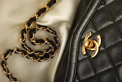 Extremely Rare Chanel 1989 Lambskin Trapezoid Flap with Wallet