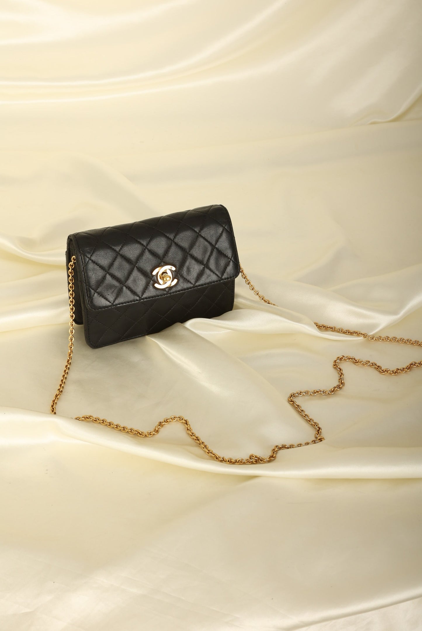 Extremely Rare Chanel 1991 Lambskin Mini Chain Flap