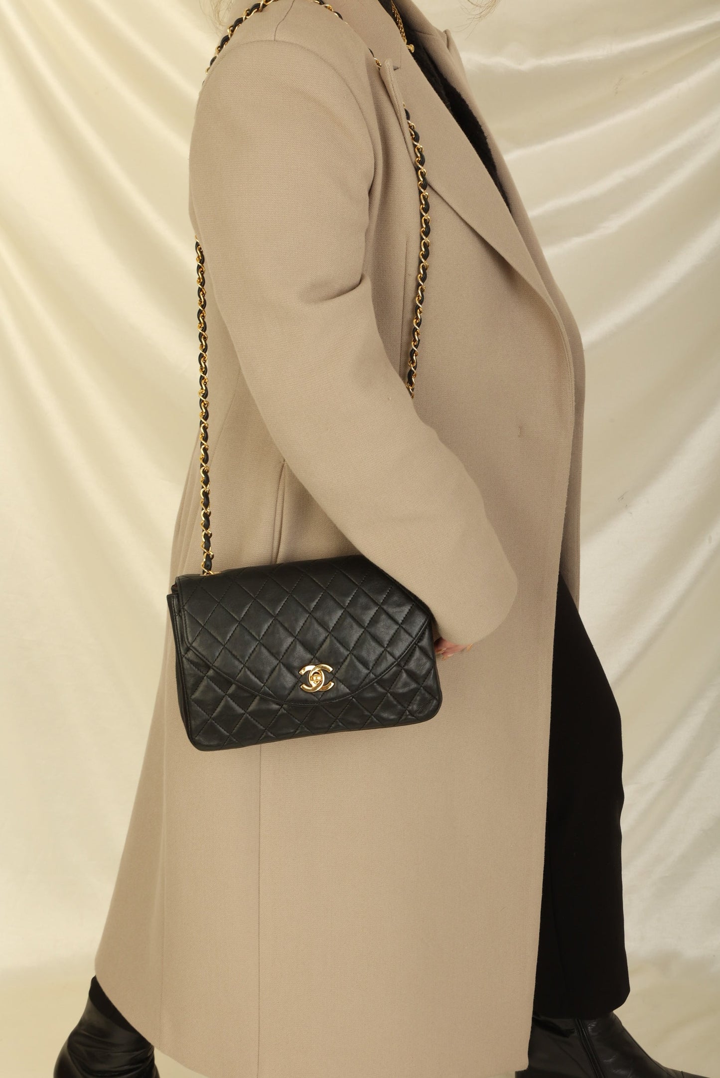 Chanel 1989 Lambskin Single Round Flap