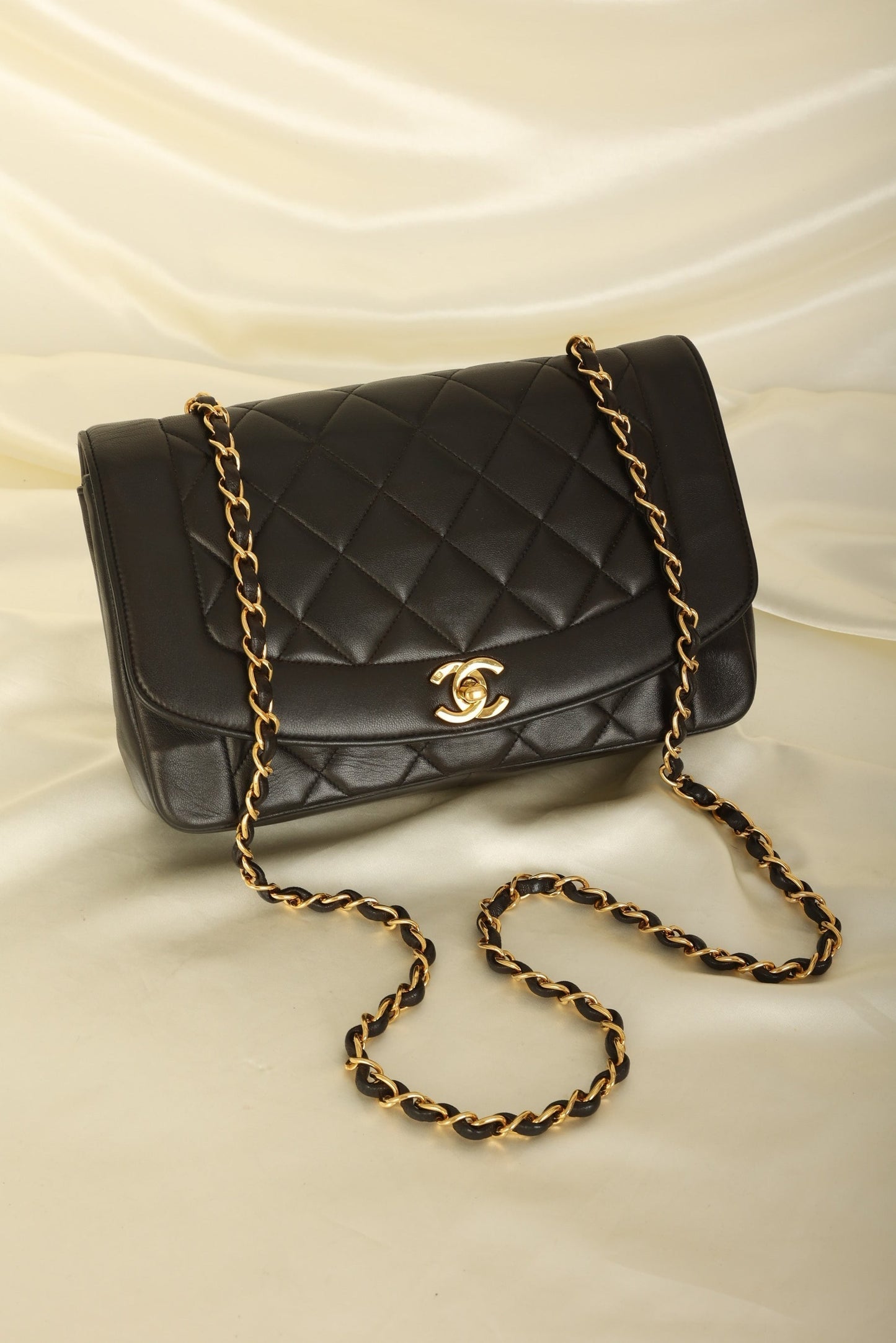 Chanel 1994 Lambskin Medium Diana