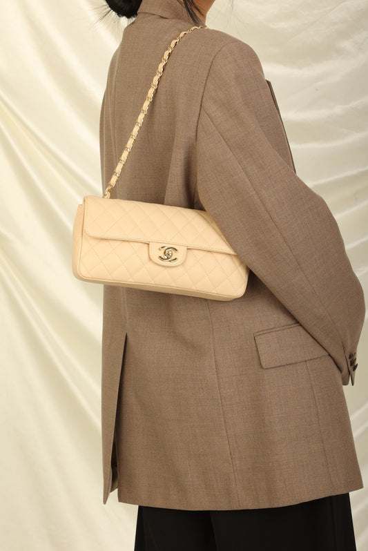Extremely Rare Chanel 2008 Caviar East West Flap