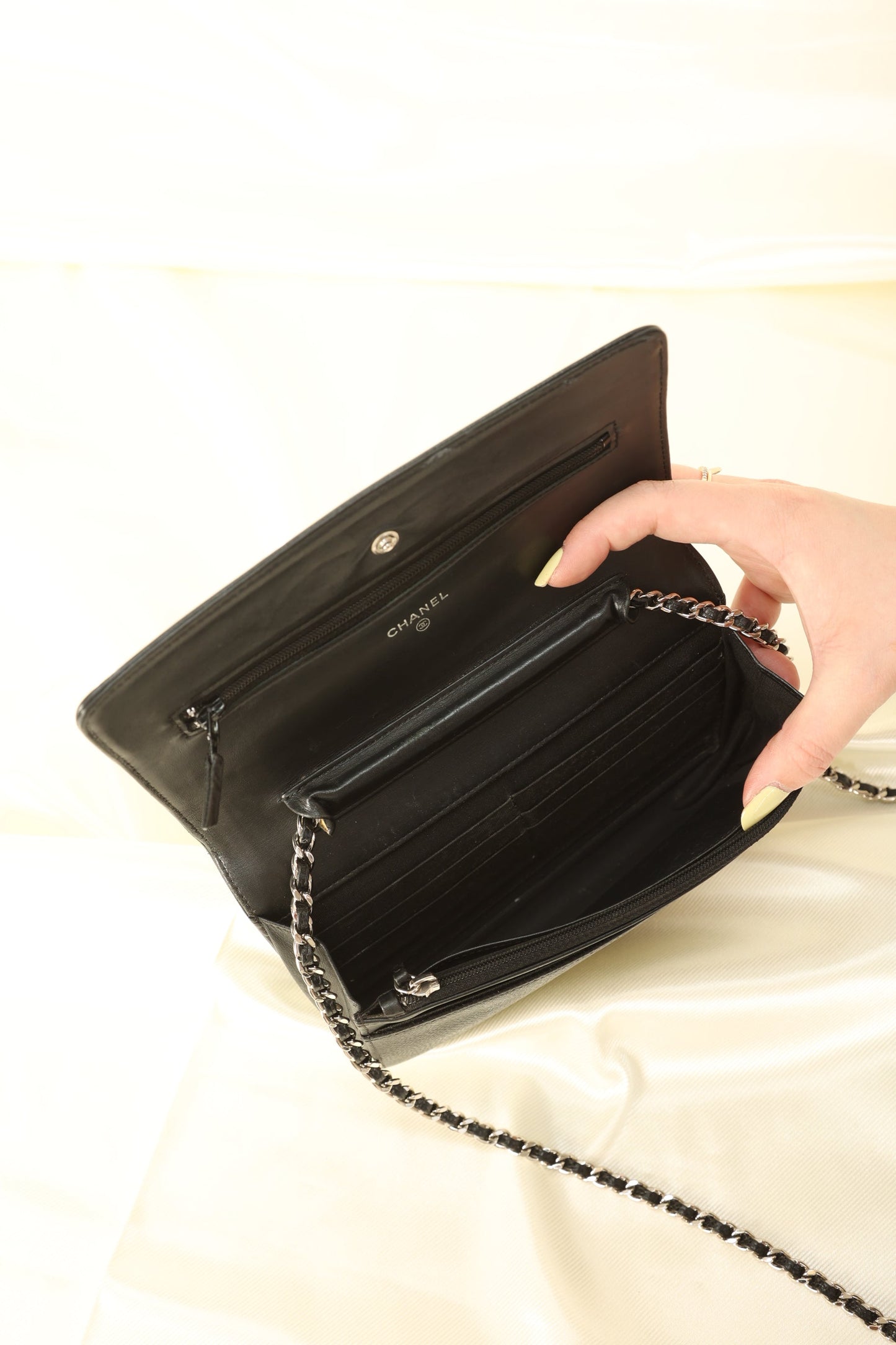 Chanel Caviar Wallet On Chain